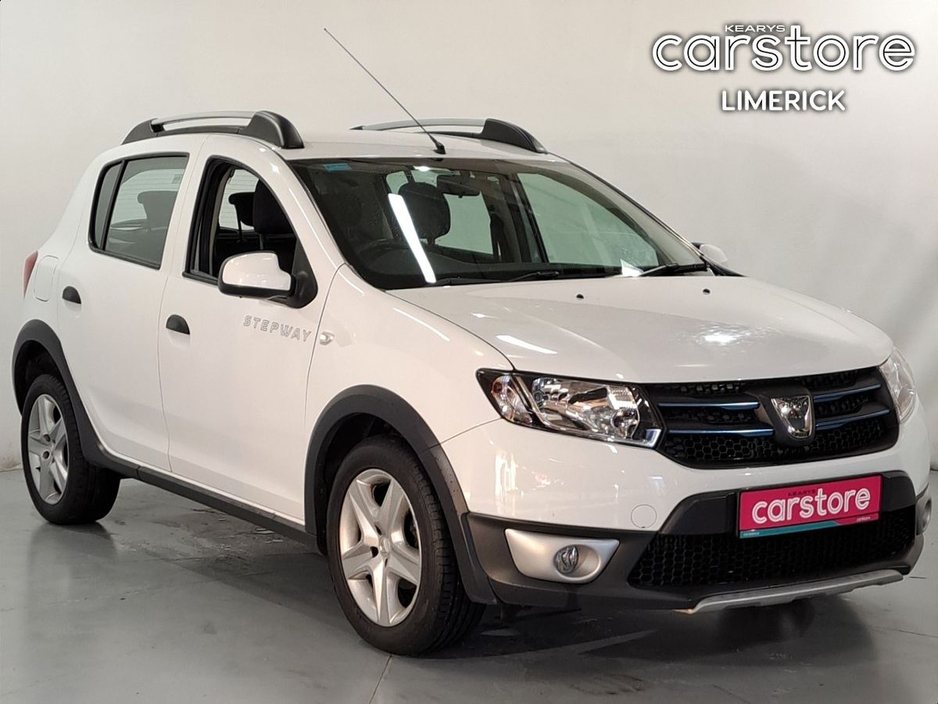 2015 Dacia Sandero Stepway TCe 90 S&S SIGNATURE €10,380