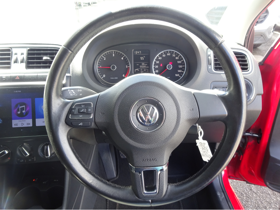 2012 Volkswagen Polo - image 21