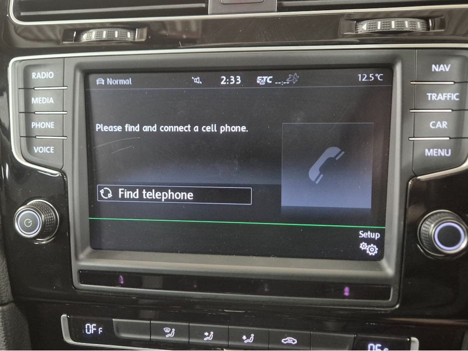 2016 Volkswagen Golf **HIGHLINE**ONLY 82000KMS**ALCANTARA SEATS**17" ALLOYS DIAMOND CUT**LANES ASSIST**KEYLESS ENTRY AND START**ADAPTIVE CRUISE CONTROL**DUAL ZONE CLIMATE CONTROL**REVERSE CAMERA**BLUETOOTH STREAMING €15,499