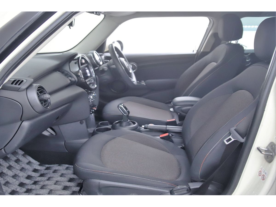 2020 MINI Hatch 1.5 AUTO 5DR *REVERSE CAM*PARK SENSORS* €22,890