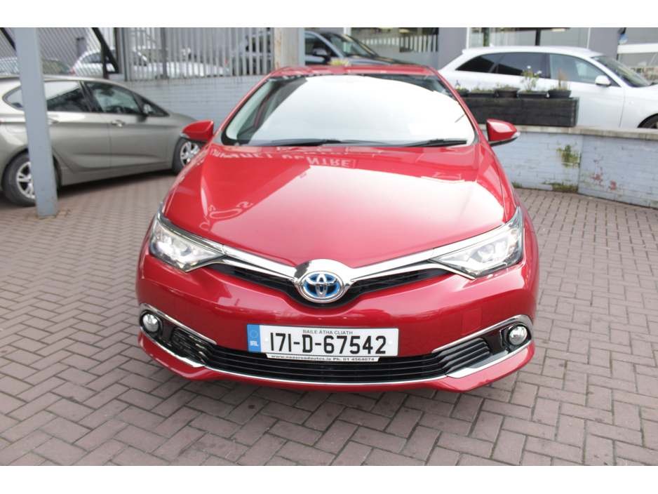 2017 Toyota Auris - image 9