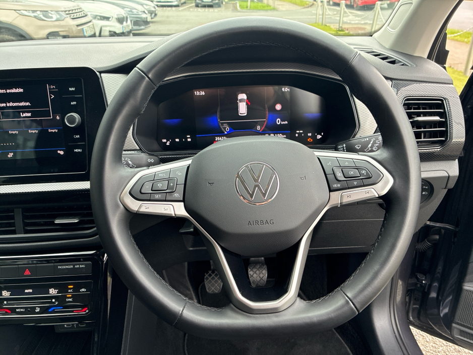 2025 Volkswagen T-Cross - image 13