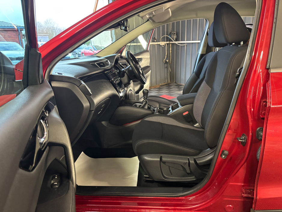 2018 Nissan Qashqai - image 15