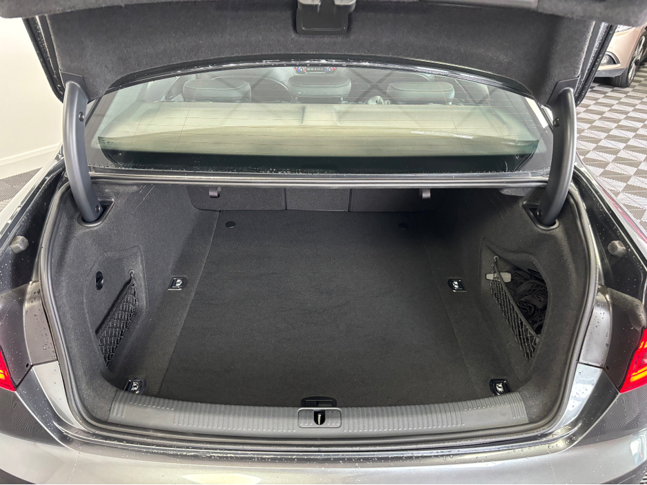 2017 Audi A4 - image 15