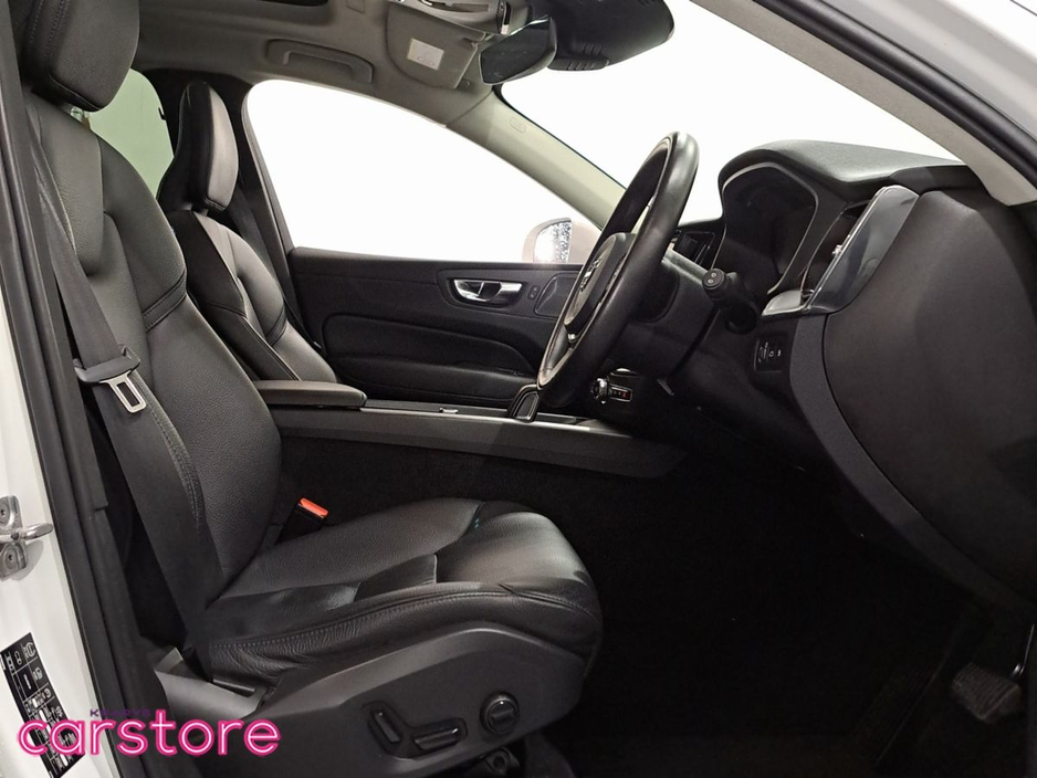 2021 Volvo XC60 PHEV T6 (340hp) Inscription Exp AWD €42,890