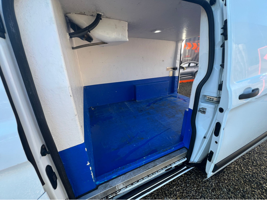 2018 Ford Transit Custom - image 18