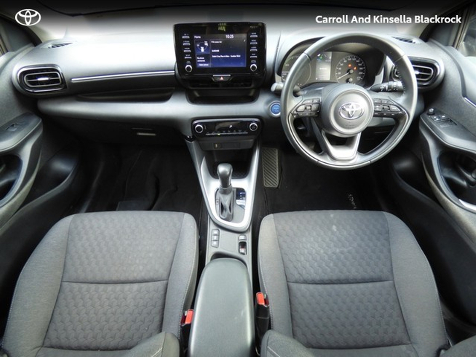 2023 Toyota Yaris Hybrid Luna €23,950