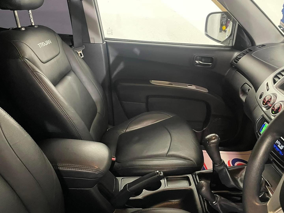 2015 Mitsubishi L200 - image 9