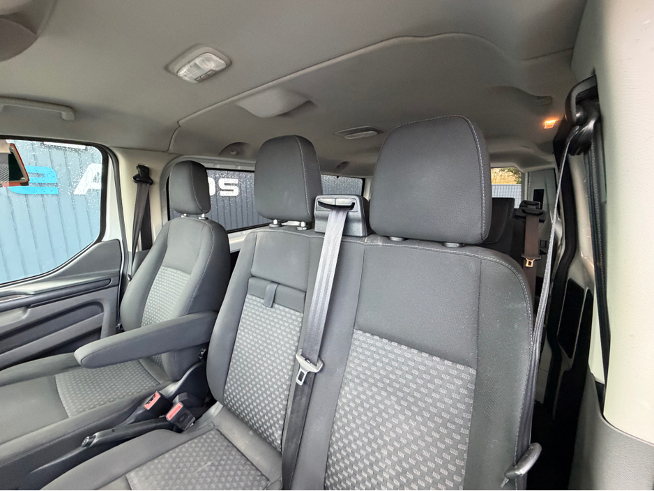 2021 Ford Transit Custom - image 40