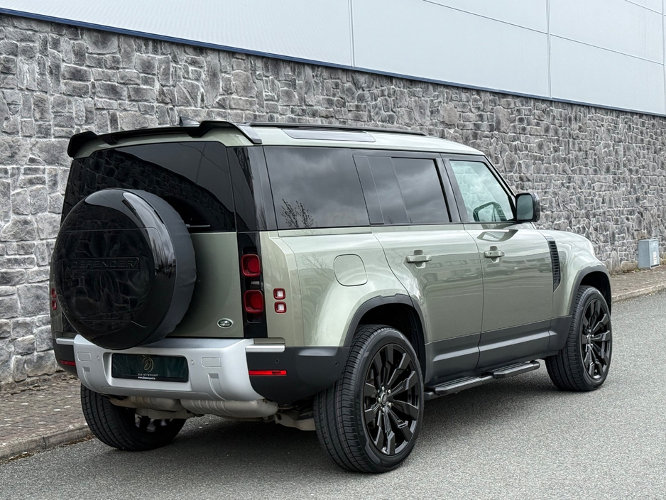 2021 Land Rover Defender - image 2