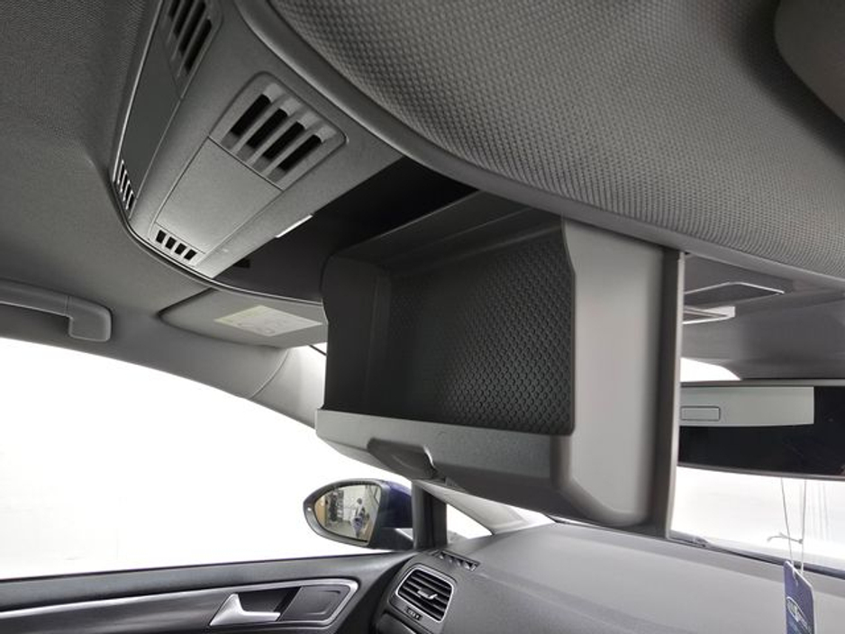 2019 Volkswagen Golf - image 33