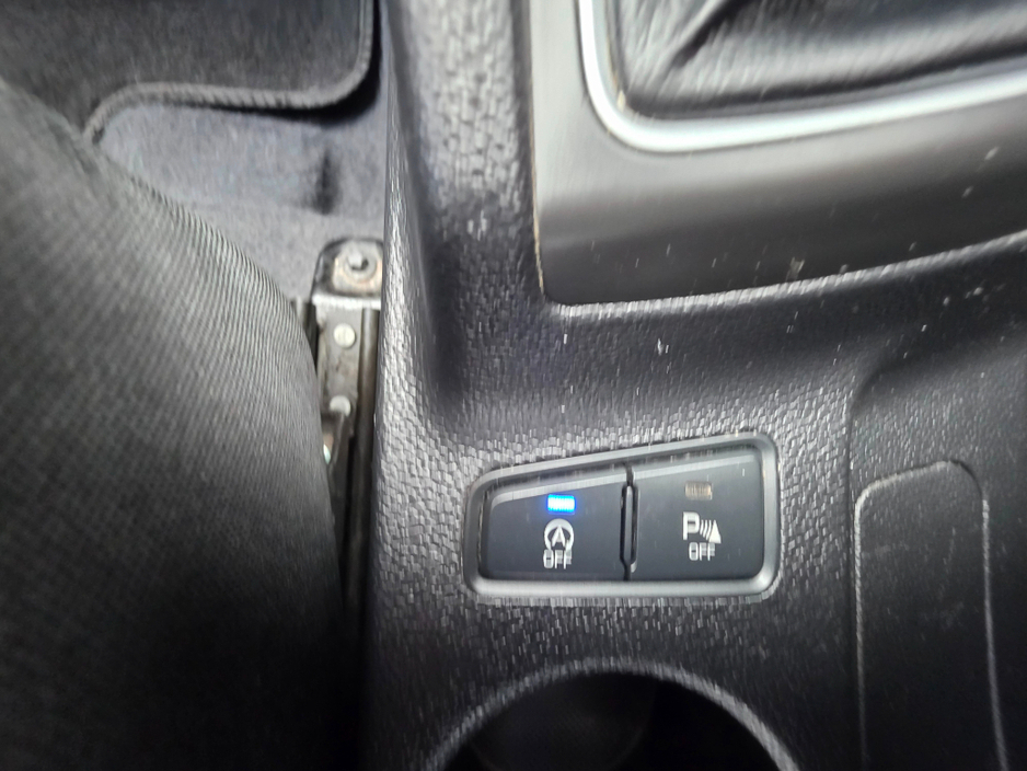 2016 Hyundai i20 - image 13