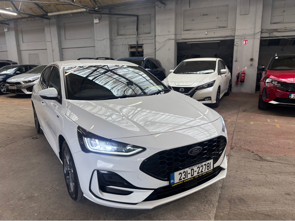 2023 Ford Focus - image 15