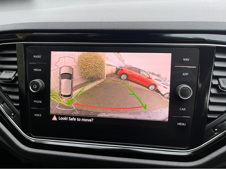 2022 Volkswagen T-Roc STYLE BLACK EDITION AUTOMATIC 2.0 DIESEL //ADAPTIVE CRUISE CONTROL//KEYLESS ENTRY//REVERSE CAMERA//