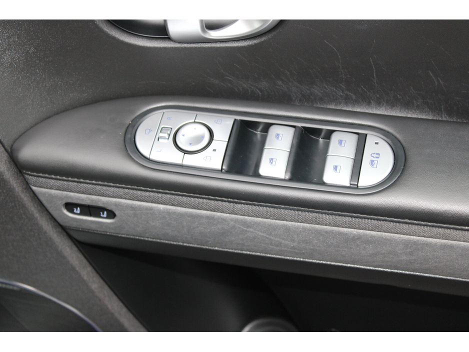 2024 Hyundai Ioniq 5 - image 16