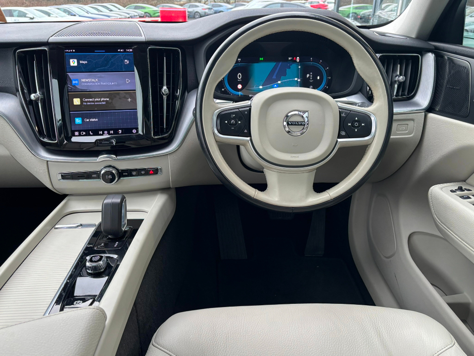 2022 Volvo XC60 B4 AWD MOMENTUM WITH EXTRAS €39,995