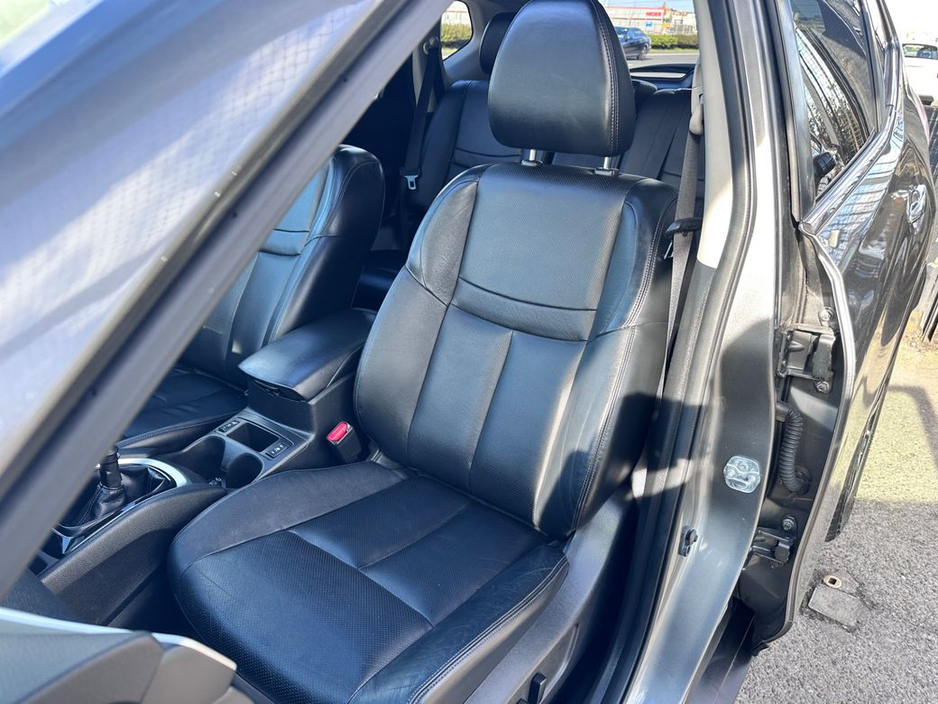 2017 Nissan X-Trail - image 29