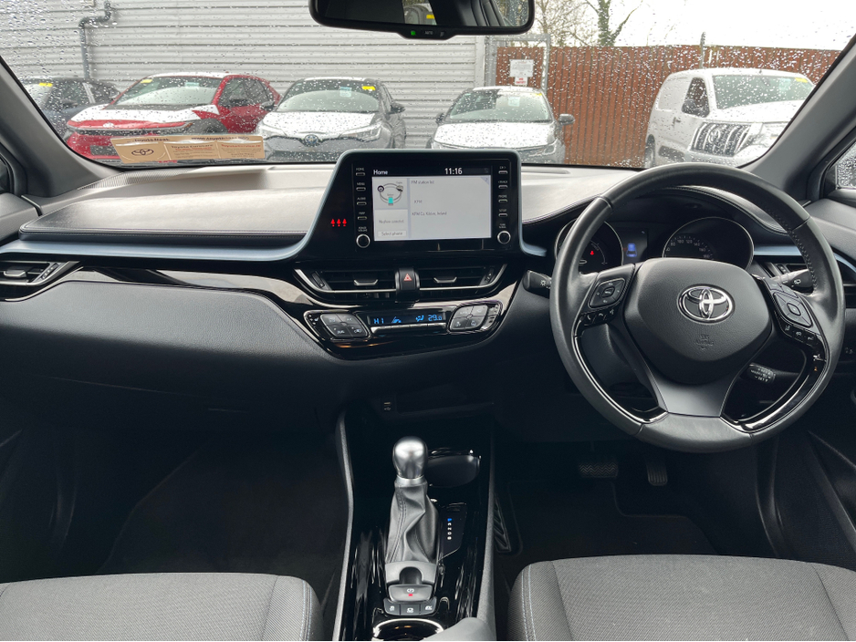 2020 Toyota C-HR - image 10