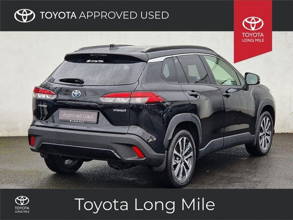 2025 Toyota Corolla Cross - image 2