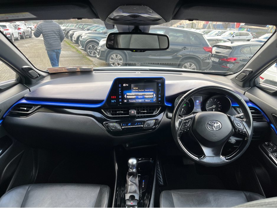 2018 Toyota C-HR DYNAMIC AUTOMATIC HYBRID 1.8 PETROL //MASSIVE SPEC//JBL SOUND SYSTEM//SAT NAV//FULL LEATHER HEATED SEATS//REVERSE CAMERA// €18,950