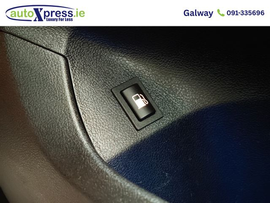 2022 BMW X3 - image 47