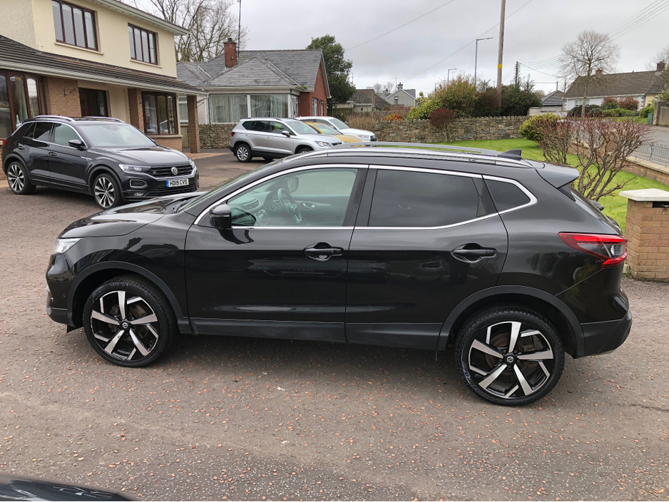 2019 Nissan Qashqai - image 4