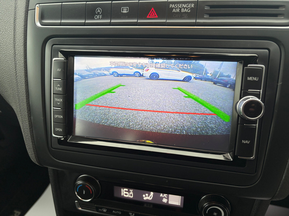 2016 Volkswagen Polo  €12,490