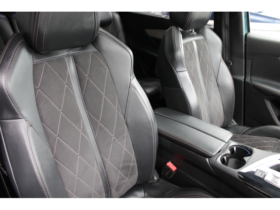2019 Peugeot 5008 - image 11