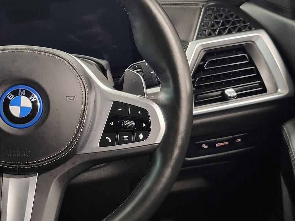 2024 BMW X5 - image 18