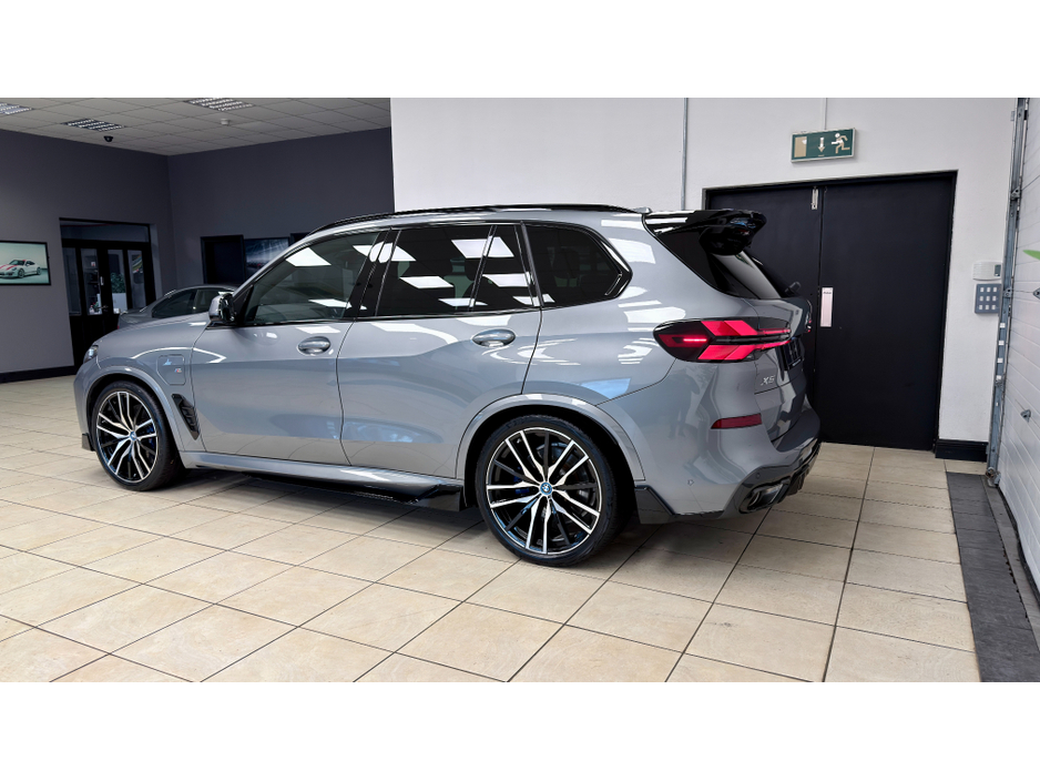 2025 BMW X5 50E MSPORT PRO €98,950