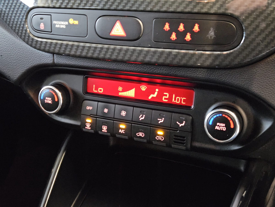 2018 Kia Carens 1.7 EX €12,950