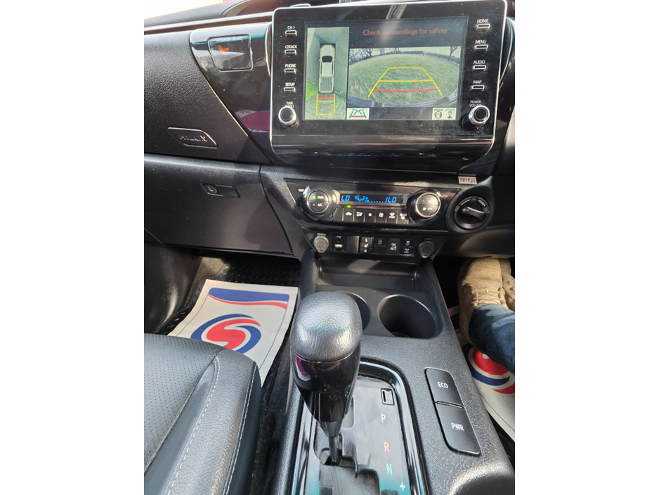 2023 Toyota Hilux - image 11