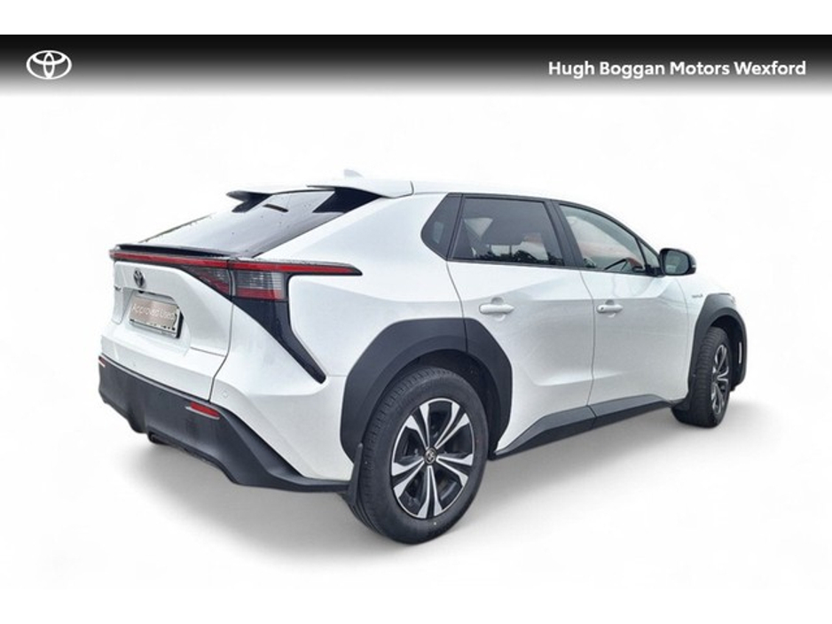 2025 Toyota bZ4X - image 2