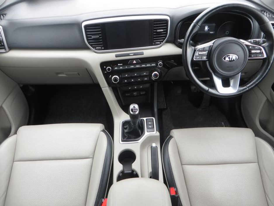 2021 Kia Sportage - image 17