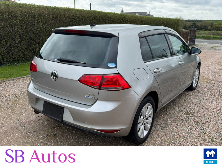 2017 Volkswagen Golf - image 4