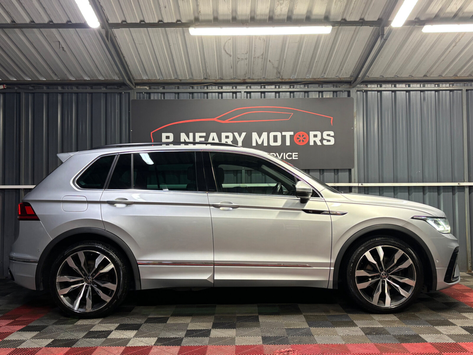 2023 Volkswagen Tiguan - image 6