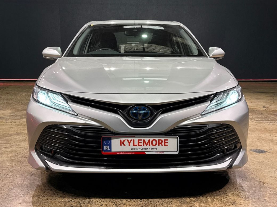 2020 Toyota Camry - image 8