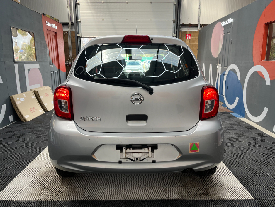 2016 Nissan March - image 3