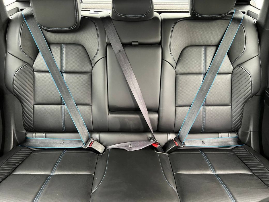 2025 Renault Arkana - image 12