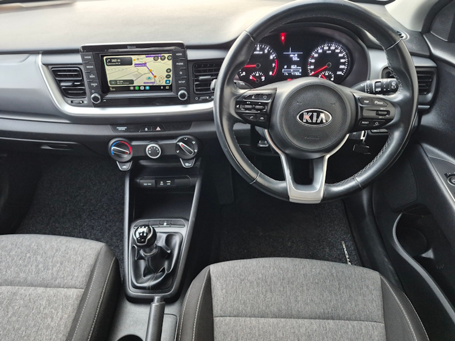 2019 Kia Stonic - image 2