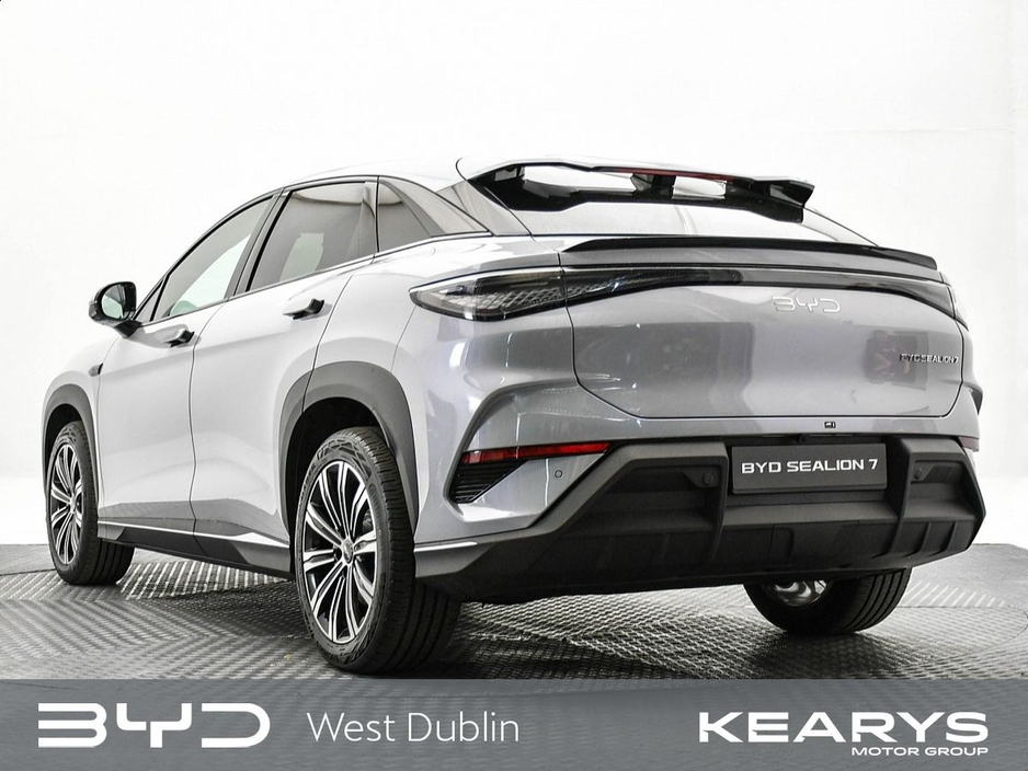 2026 BYD Sealion 7 - image 7