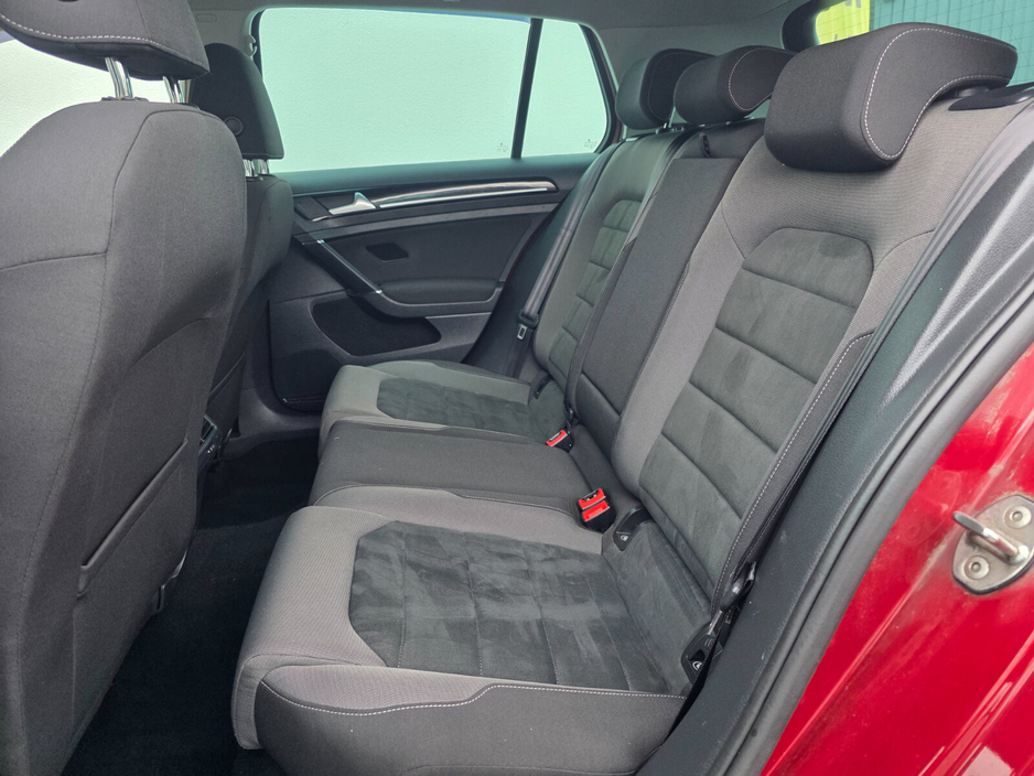 2019 Volkswagen Golf - image 16