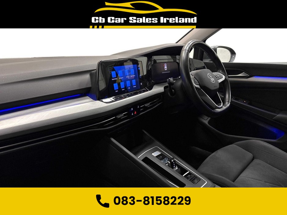 2023 Volkswagen Golf - image 4