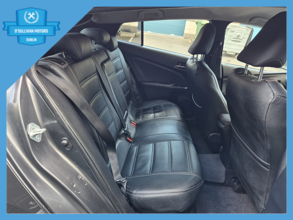 2016 Toyota Prius - image 21