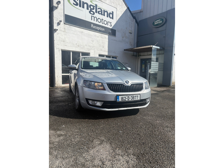 2016 Skoda Octavia - image 5