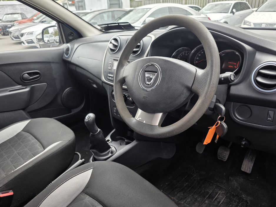 2015 Dacia Sandero Stepway - image 12