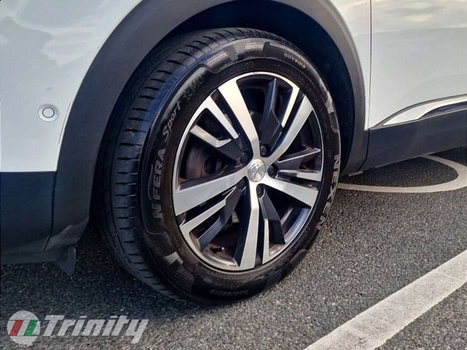 2020 Peugeot 5008 - image 10