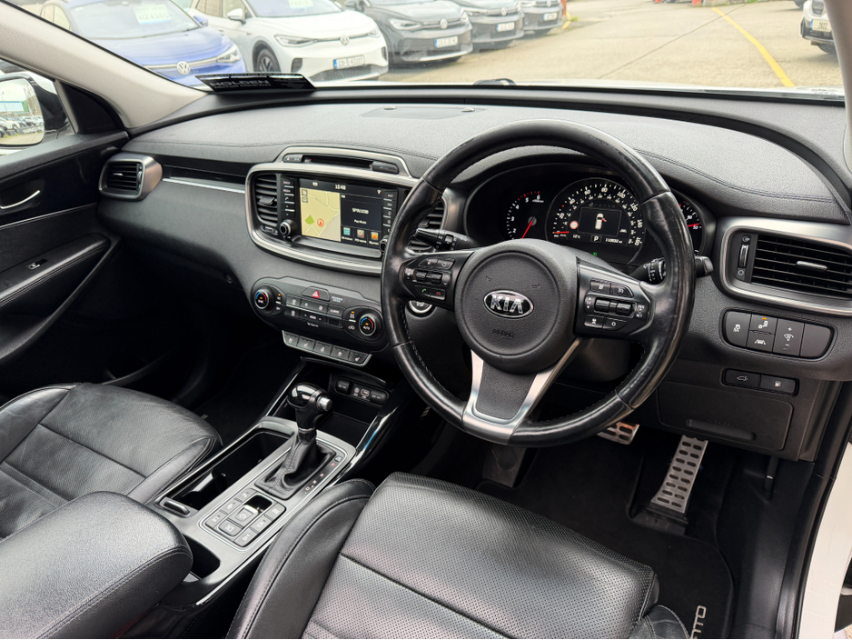 2016 Kia Sorento - image 15