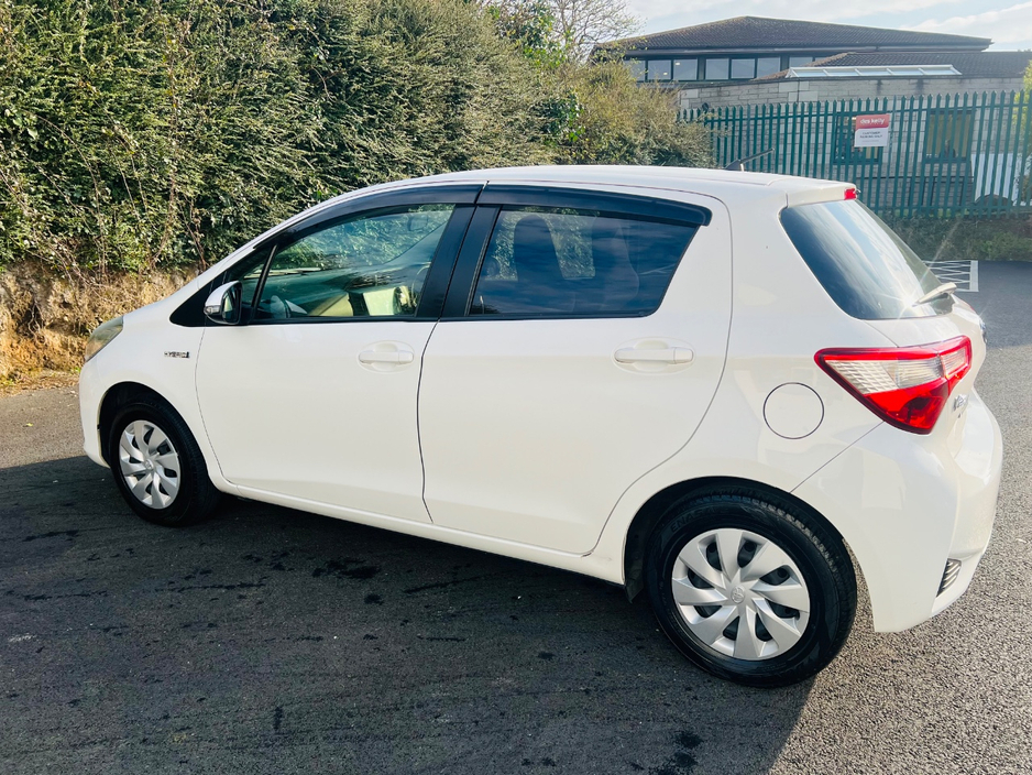 2019 Toyota Vitz - image 12