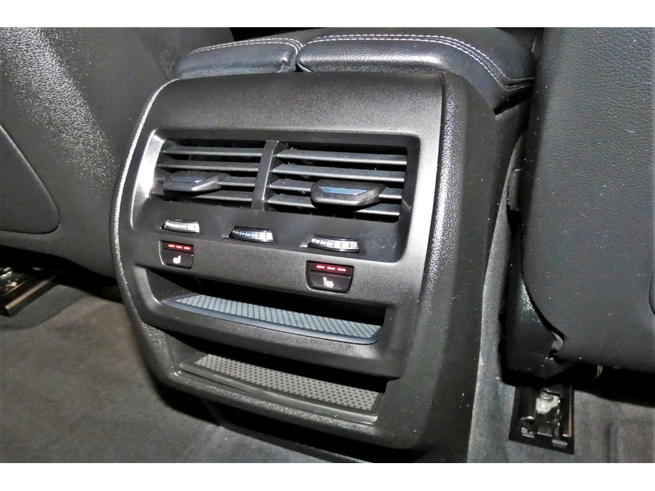 2020 BMW X5 - image 24